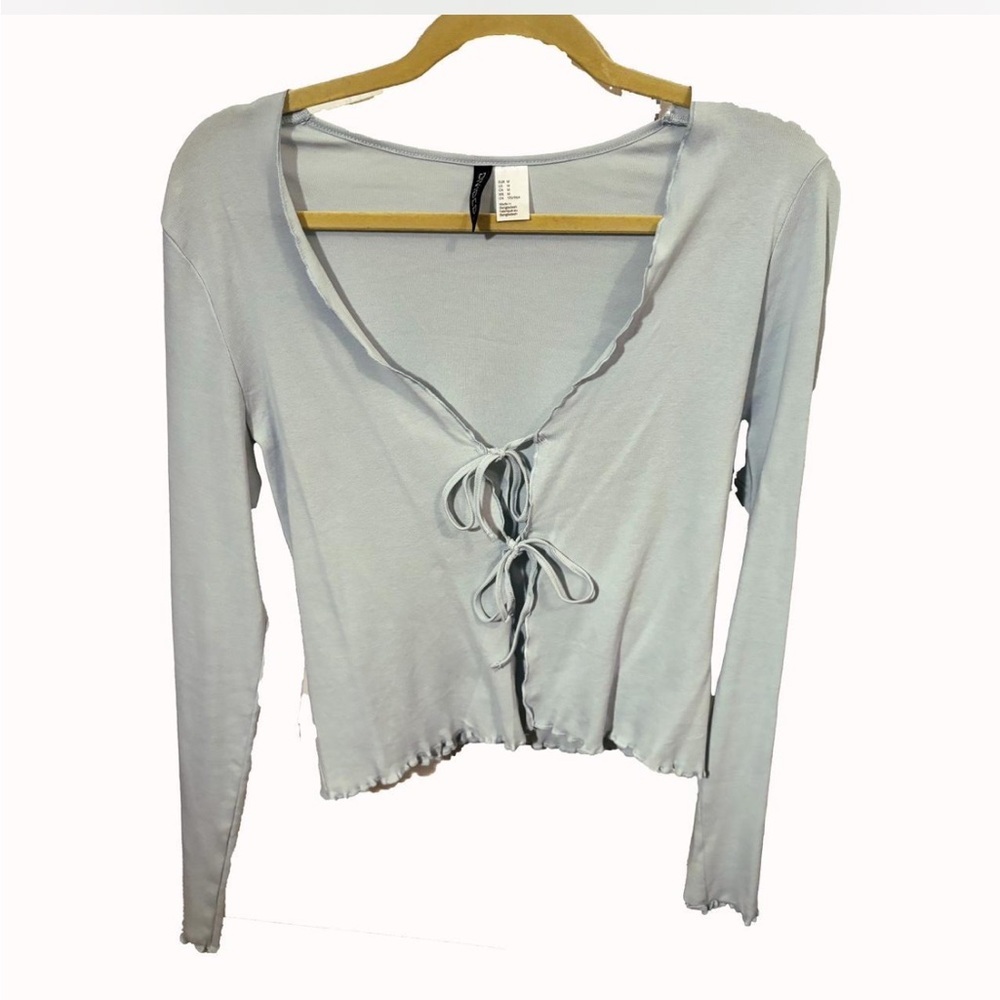 H & M long sleeve tie shirt